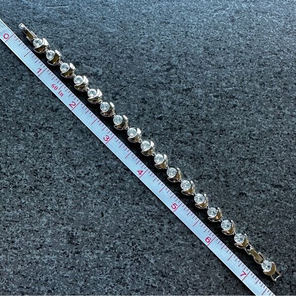 NEW 18K White Gold Crescent Half Moon w/ Round Crystal CZ Silver Bracelet - Picture 4 of 13